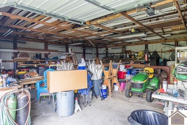 2616 ST RT 440, Mayfield, KY 42066