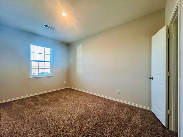 401 Liberty Meadows DR, Liberty Hill, TX 78642