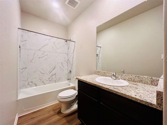 401 Liberty Meadows DR, Liberty Hill, TX 78642