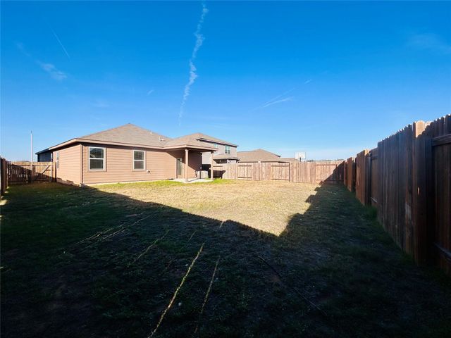 401 Liberty Meadows DR, Liberty Hill, TX 78642