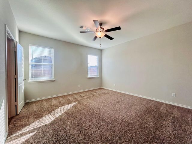 401 Liberty Meadows DR, Liberty Hill, TX 78642