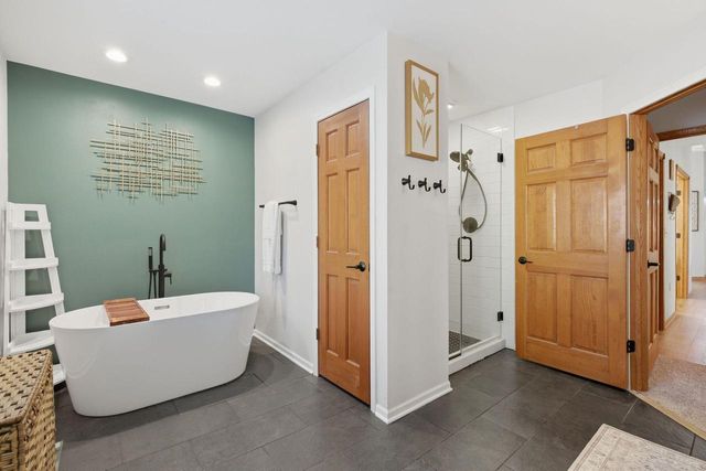 1115 Riverway COURT, Pewaukee, WI 53072