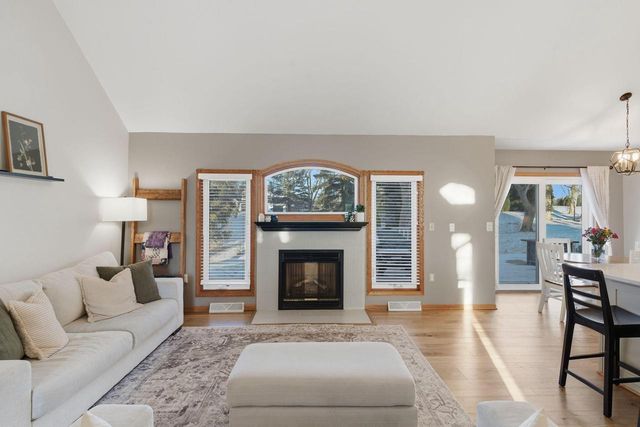 1115 Riverway COURT, Pewaukee, WI 53072