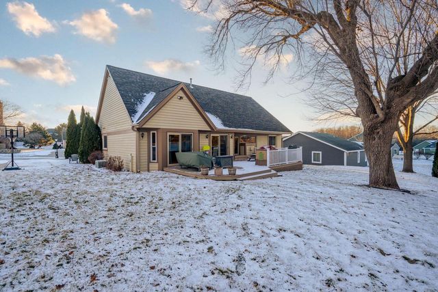 1115 Riverway COURT, Pewaukee, WI 53072