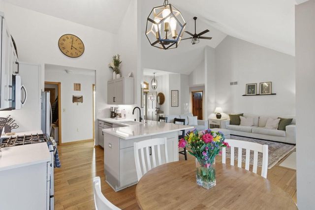 1115 Riverway COURT, Pewaukee, WI 53072