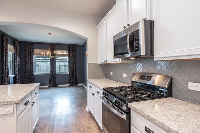 1851 Belle Place, Alvin, TX 77511