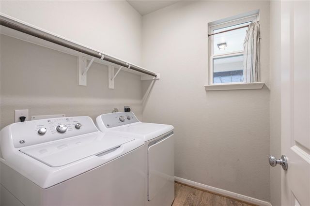 1851 Belle Place, Alvin, TX 77511