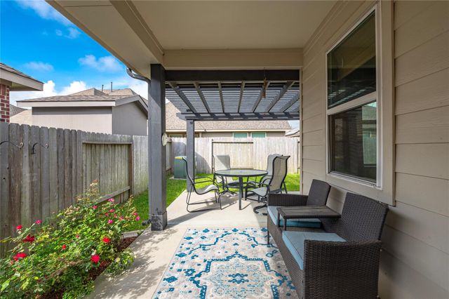 1851 Belle Place, Alvin, TX 77511