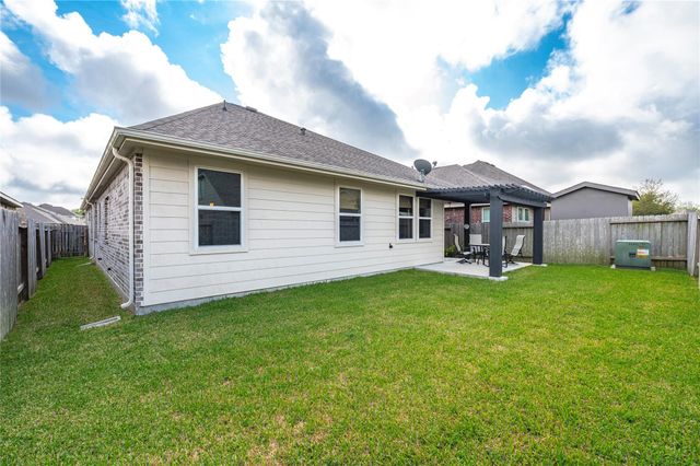 1851 Belle Place, Alvin, TX 77511