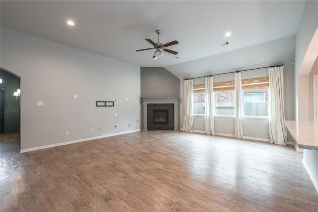 1851 Belle Place, Alvin, TX 77511