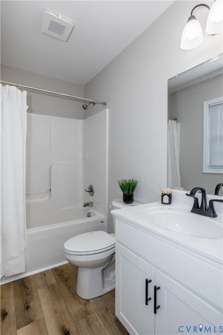 900 Cedar St, Hopewell, VA 23860