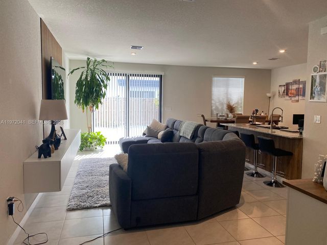 10820 SW 232nd Ter 11820, Homestead, FL 33032