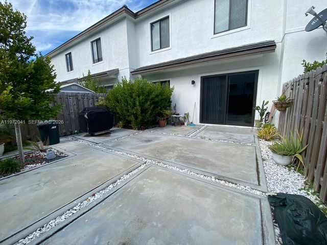 10820 SW 232nd Ter 11820, Homestead, FL 33032