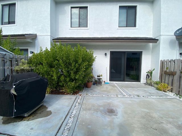 10820 SW 232nd Ter 11820, Homestead, FL 33032