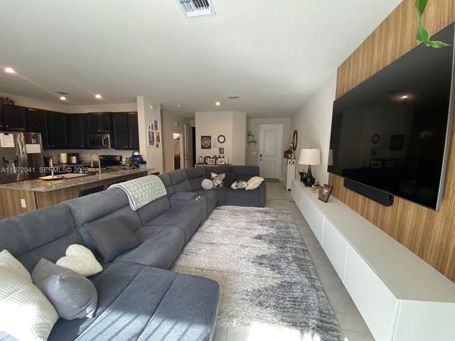 10820 SW 232nd Ter 11820, Homestead, FL 33032