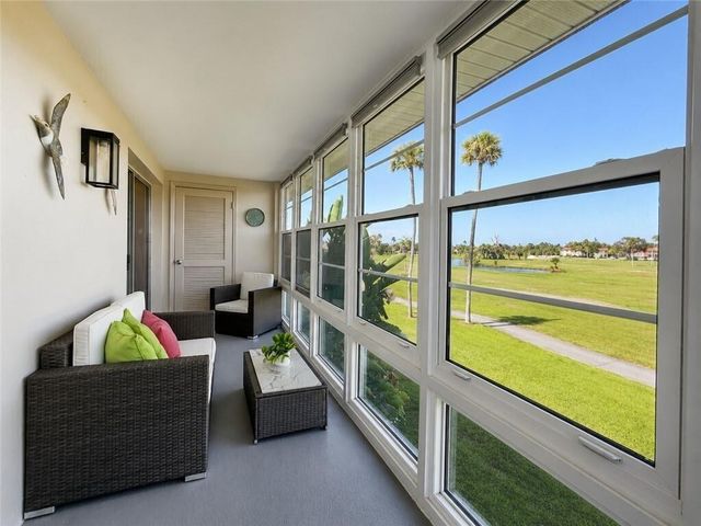 55 WOODLAND Drive 206, Vero Beach, FL 32962