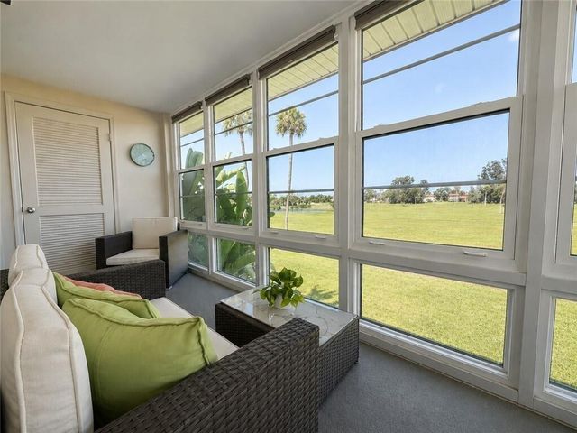 55 WOODLAND Drive 206, Vero Beach, FL 32962