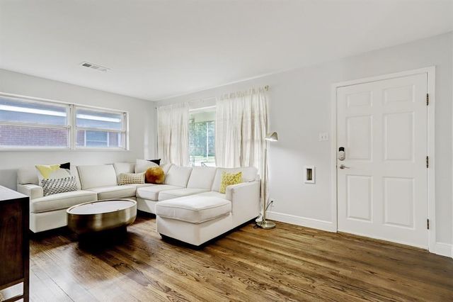 1914 Viking Drive, Houston, TX 77018