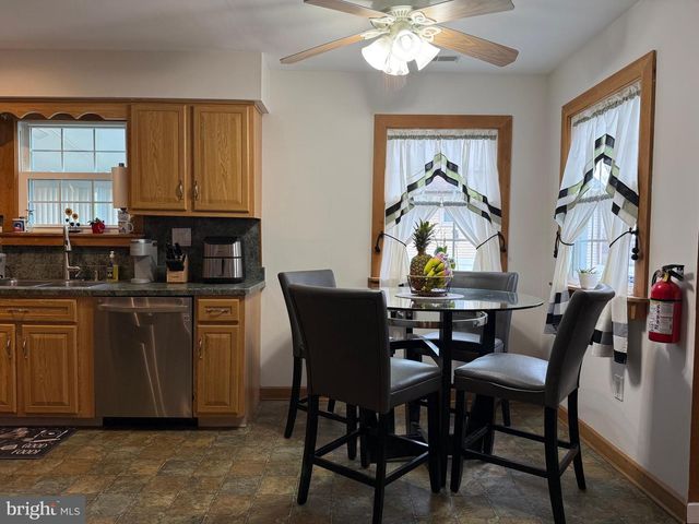 1740 FOREST DR, Williamstown, NJ 08094