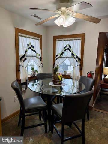 1740 FOREST DR, Williamstown, NJ 08094