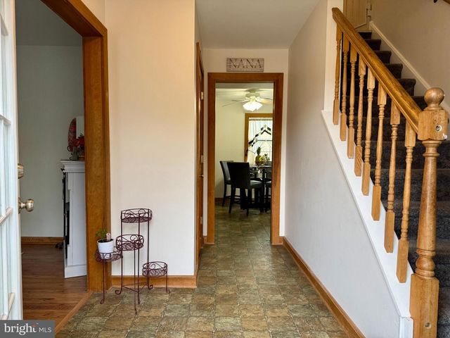 1740 FOREST DR, Williamstown, NJ 08094