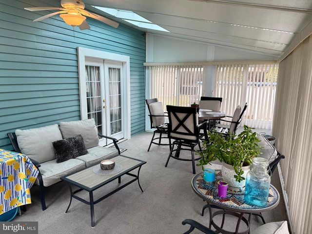 1740 FOREST DR, Williamstown, NJ 08094