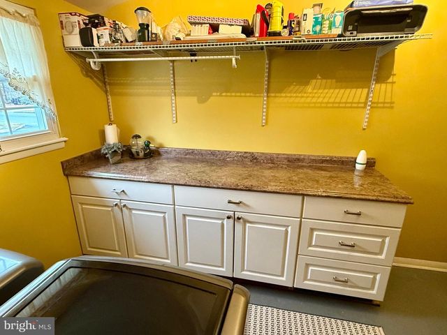 1740 FOREST DR, Williamstown, NJ 08094