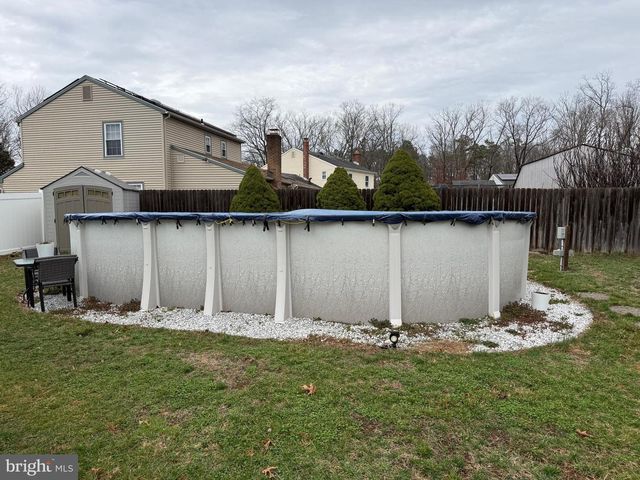 1740 FOREST DR, Williamstown, NJ 08094