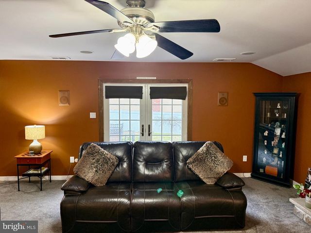 1740 FOREST DR, Williamstown, NJ 08094