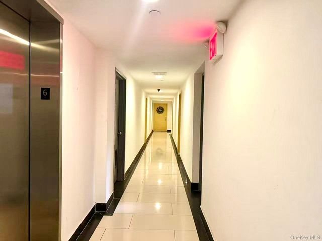 7166 Parsons Boulevard 6E, Fresh Meadows, NY 11365