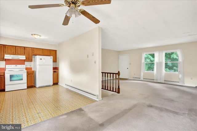 12 APPLE LN, Arendtsville, PA 17303