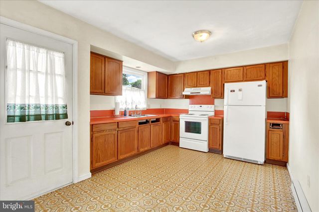 12 APPLE LN, Arendtsville, PA 17303
