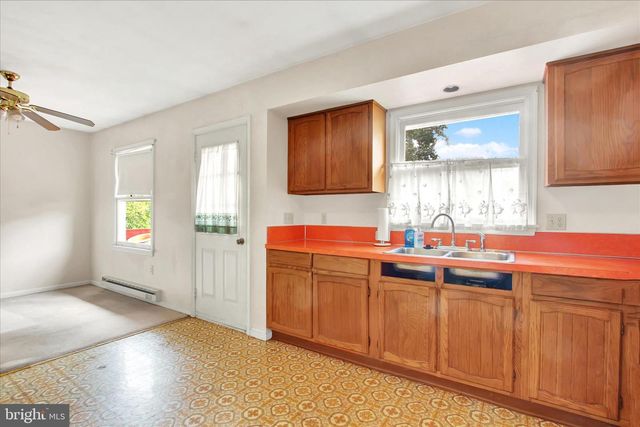 12 APPLE LN, Arendtsville, PA 17303