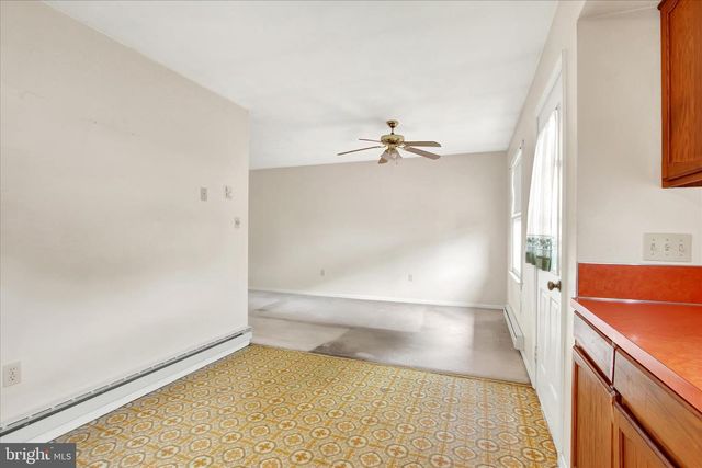 12 APPLE LN, Arendtsville, PA 17303