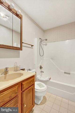 12 APPLE LN, Arendtsville, PA 17303
