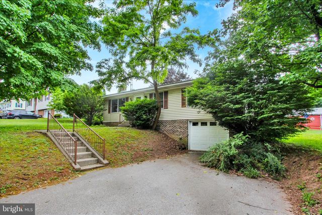 12 APPLE LN, Arendtsville, PA 17303