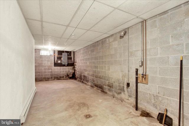 12 APPLE LN, Arendtsville, PA 17303