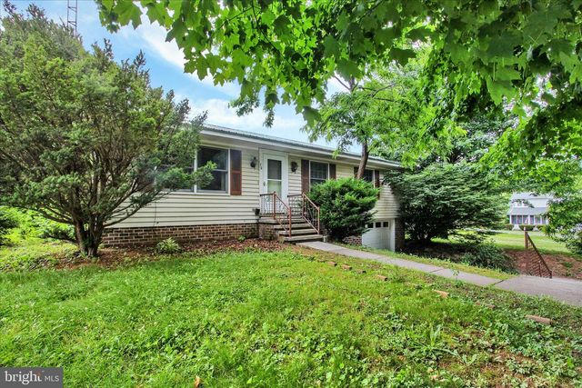 12 APPLE LN, Arendtsville, PA 17303