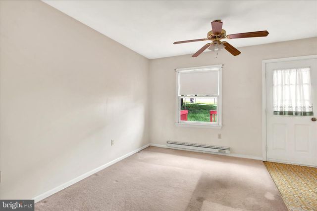 12 APPLE LN, Arendtsville, PA 17303
