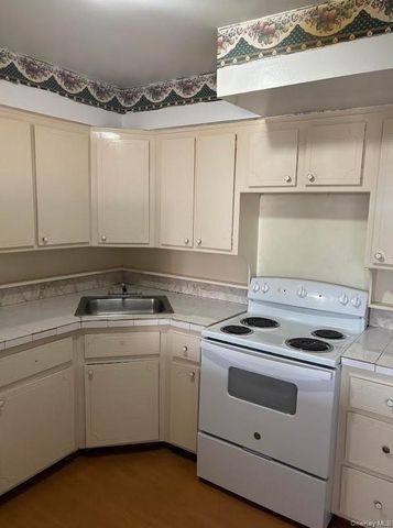 91-04 75th Street 2, Woodhaven, NY 11421