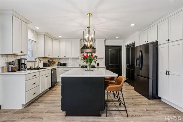 147 Papillon Drive, Swansea, IL 62226