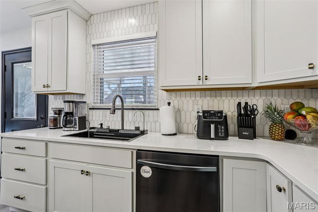 147 Papillon Drive, Swansea, IL 62226