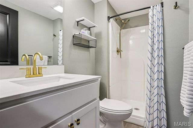 147 Papillon Drive, Swansea, IL 62226