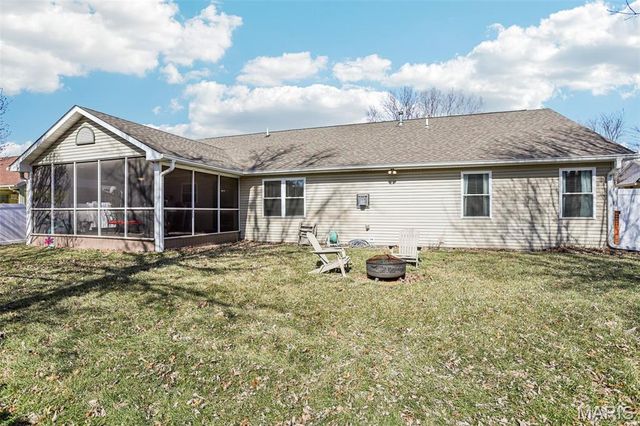 147 Papillon Drive, Swansea, IL 62226