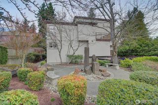 8503 Bowdoin Way #203, Edmonds, WA 98026