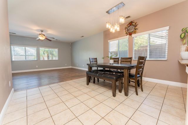 2945 S Arkle Street, Visalia, CA 93292