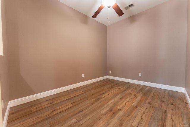 2945 S Arkle Street, Visalia, CA 93292