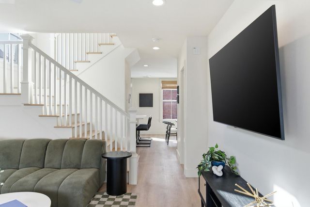 4 President Place, Charleston, SC 29403
