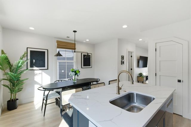 4 President Place, Charleston, SC 29403