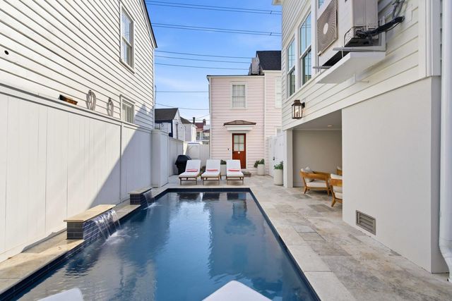 4 President Place, Charleston, SC 29403